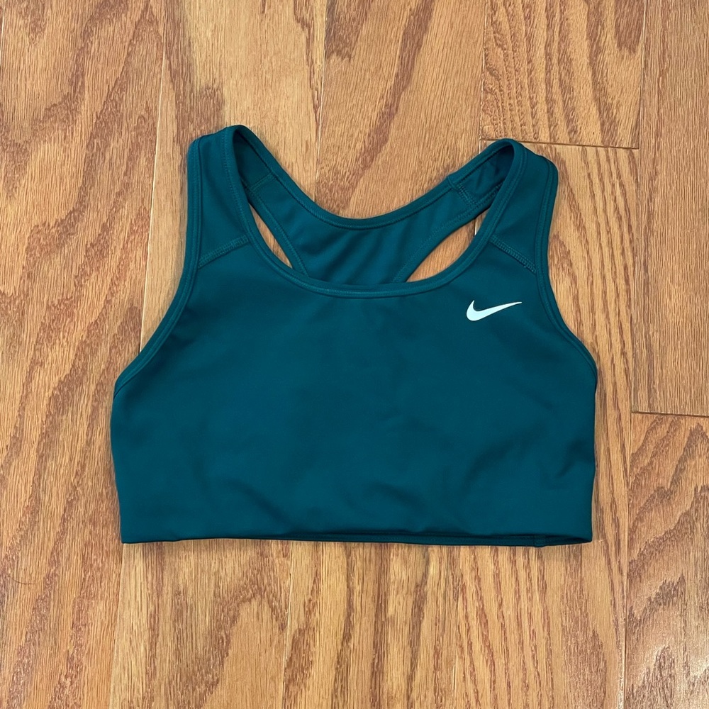 Nike Swoosh Sports Bra
